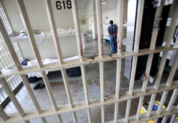 Deputies injured stopping suicide attempt by jail inmate, Dane County Sheriff’s Office says